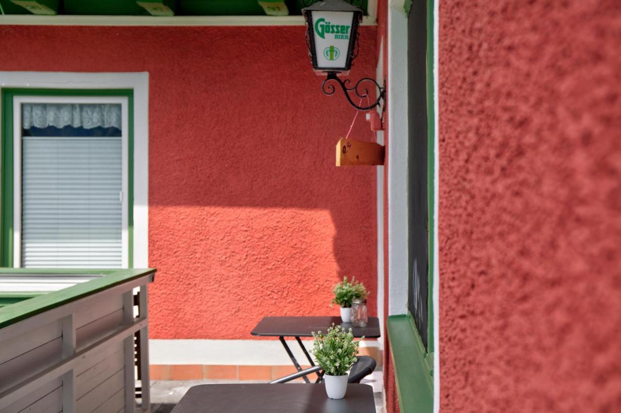 Flying Hirsch Aparthotel Stall Exterior foto